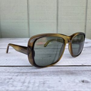 1960s Ray-Ban B&L Porter Transparent Honey G-15 Oversized Vintage Sunglasses. 11